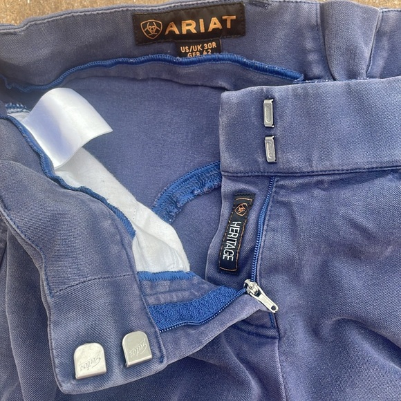 Ariat Heritage Navy Riding Breeches - Size 30R - Picture 8 of 8